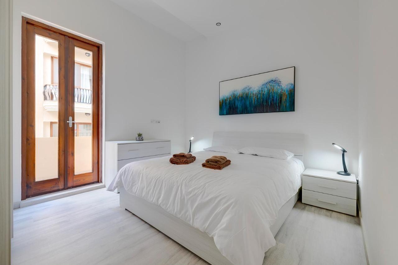 Modern Apartment In The Best Area Of Слима Екстериор снимка