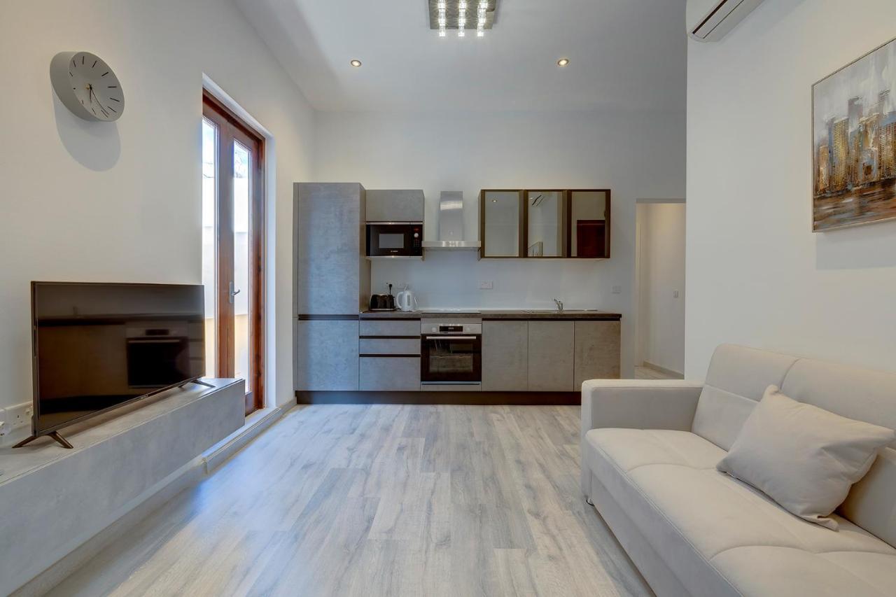 Modern Apartment In The Best Area Of Слима Екстериор снимка
