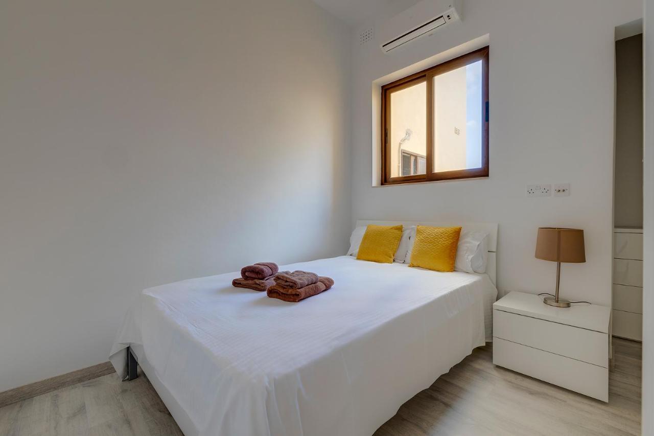 Modern Apartment In The Best Area Of Слима Екстериор снимка